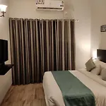 Luxury Haven. Harmony Suites.