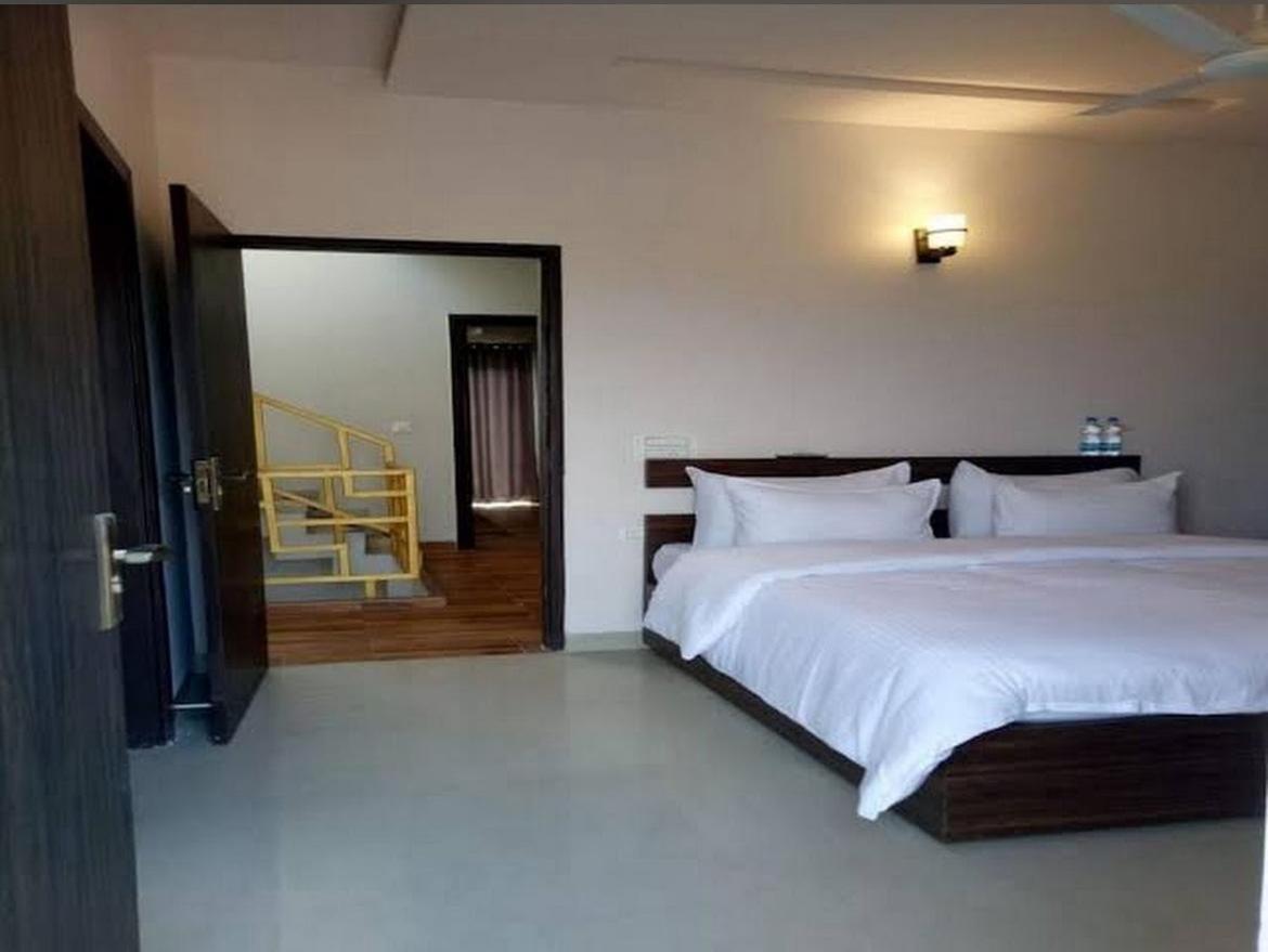 Guest house Luxury Haven. Harmony Suites. Vrindavan