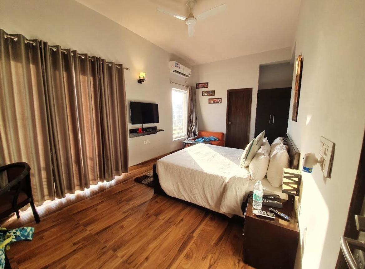 Luxury Haven. Harmony Suites. Guest house 5*