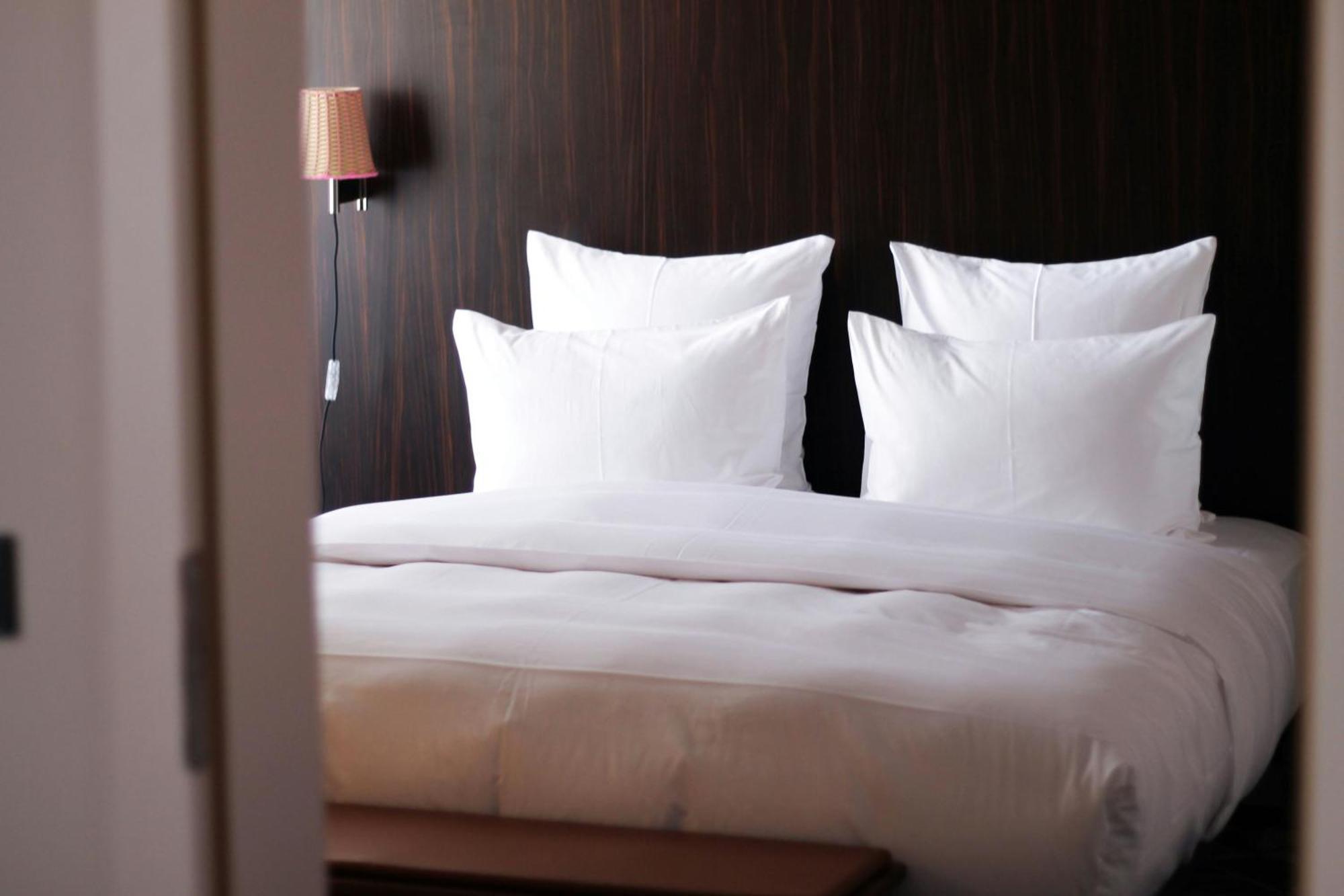 Luxury Haven. Harmony Suites.